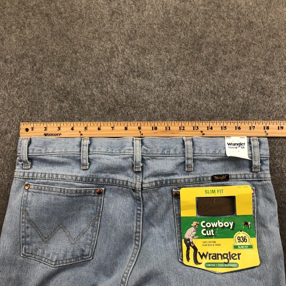 Wrangler Jeans Mens 36x34 Blue Light Wash Slim Straight Denim Cowboy Cut 936